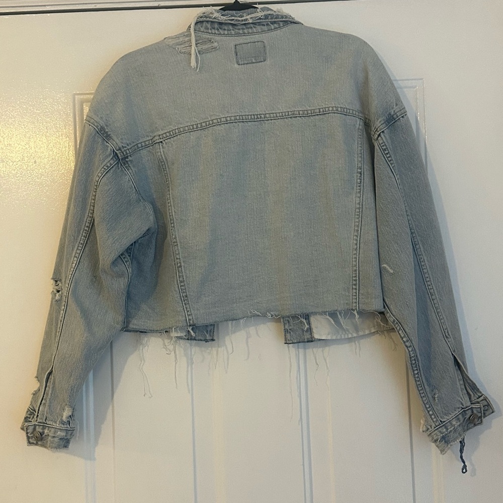 American Eagle Distressed Denim Jacket NWOT - Picture 2 of 2